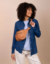 Ladda upp bild till gallerivisning, Drew Bum Bag