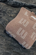 Ladda upp bild till gallerivisning, EM Stickad Tröja Beige