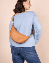 Ladda upp bild till gallerivisning, LEO Väska