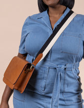 Ladda upp bild till gallerivisning, SVART/VIT Väskrem O MY BAG