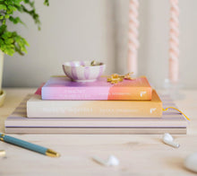 Ladda upp bild till gallerivisning, Magnet for miracles - Tacksamhetsdagbok