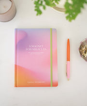 Ladda upp bild till gallerivisning, Magnet for miracles - Tacksamhetsdagbok