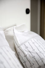 Ladda upp bild till gallerivisning, Örngott Stripe