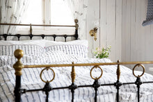 Ladda upp bild till gallerivisning, Påslakan Stripe