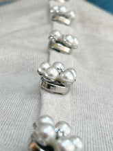 Ladda upp bild till gallerivisning, Button Charms - Knappsmycken
