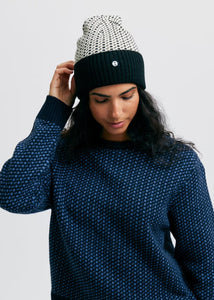 Vallerö Stickad mössa offwhite