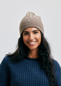 Stickad Mössa Beige