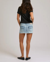 Ladda upp bild till gallerivisning, True Religion jeanskjol - Sadie mini denim skirt flap - Freckle Wave
